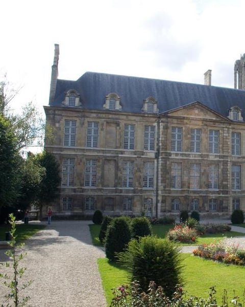 Palais du Tau