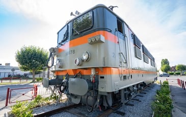 Visite guidée de la locomotive BB 16678