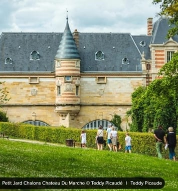 De pierre et de lumière : exposition photographique sur le Château du Marché et le réseau électrique marnais.