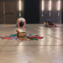 Levez les Yeux ! Le Yoga pour apprendre à voir autrement