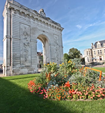 Visite de la Porte Sainte Croix