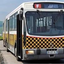 Parcours patrimonial guidé en bus : questions pour un rémois