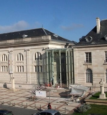 Visite guidée du bâtiment des Archives départementales