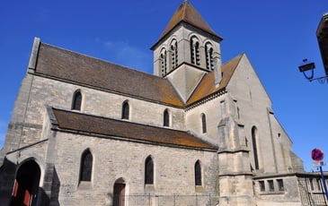 Découvrez une église bâtie sur les traces d'une cathédrale.