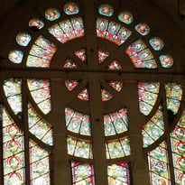 Visite d'une basilique néo-byzantine, sa crypte et ses 403 reliquaires