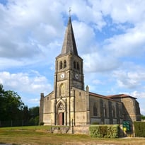 Découverte de l'église des Charmontois et d'une exposition de photographies animalières