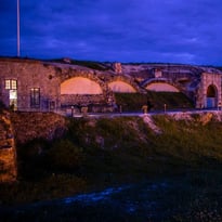 Fort, food et film