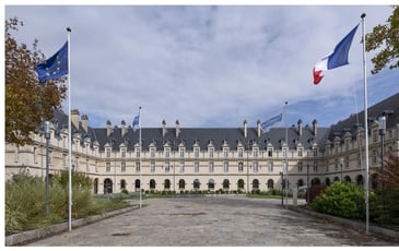 Grand et petit séminaires de Châlons-en-Champagne, nouveau regard sur l'Hôtel de Région