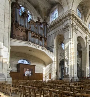 Découvrez une collégiale