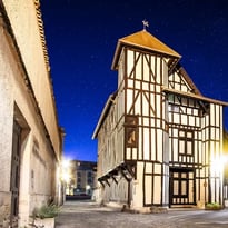 Visite d'une des plus anciennes maisons à pans de bois de Châlons-en-Champagne
