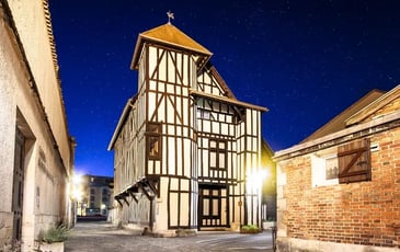 Visite d'une des plus anciennes maisons à pans de bois de Châlons-en-Champagne