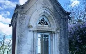 A la rencontre des Ménéhildiens célèbres : visite insolite du cimetière du Château