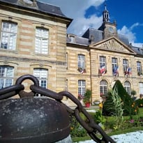 Visite guidée historique aux flambeaux à Sainte-Ménehould